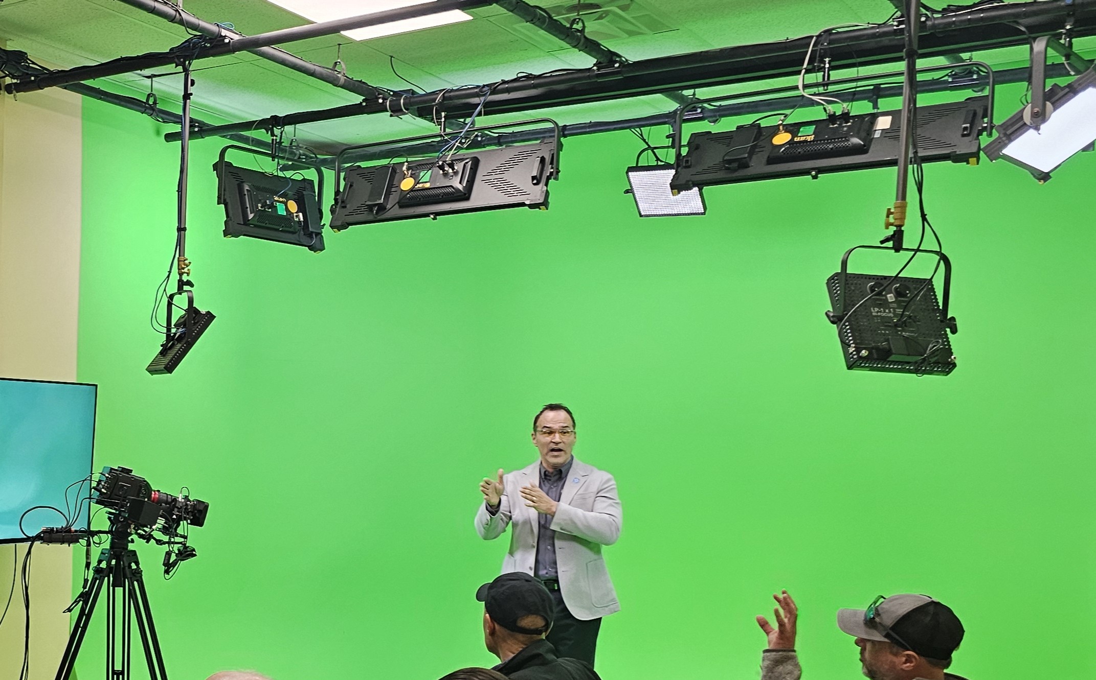 Green-screen virtual studio and real-time graphics by Varto